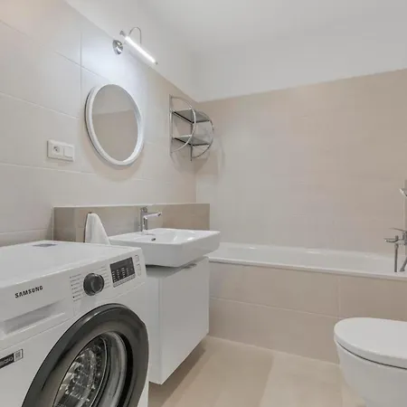 Pilot - With Parking Apartment Bratislava