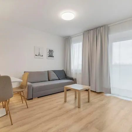 Pilot - With Parking Apartment *